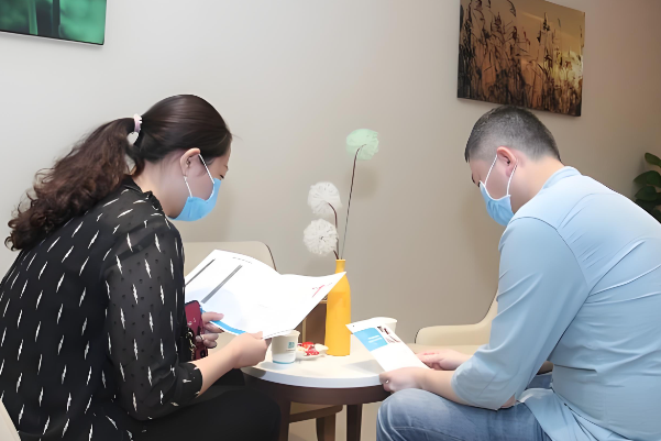 私立医院养囊费用比公立高