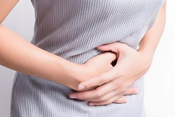 囊胚移植初期肚子会有点胀